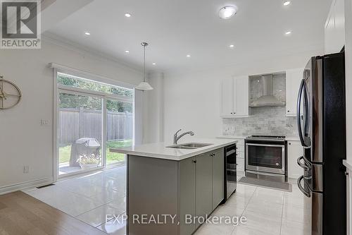 21 Ash Hill Avenue, Caledon, ON - Indoor Photo Showing Kitchen With Double Sink