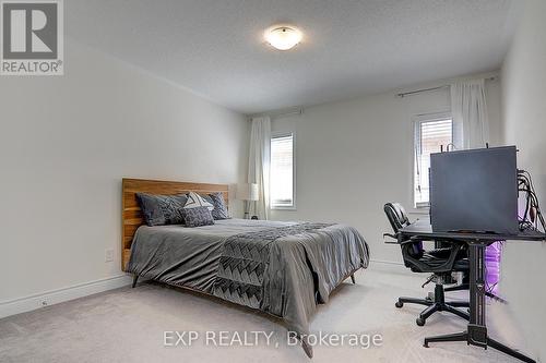 21 Ash Hill Avenue, Caledon, ON - Indoor Photo Showing Bedroom