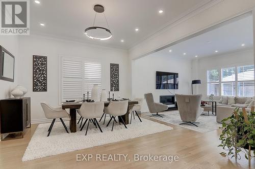 21 Ash Hill Avenue, Caledon, ON - Indoor Photo Showing Dining Room