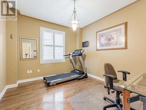 37 Red Cardinal Trail, Richmond Hill, ON - Indoor Photo Showing Gym Room