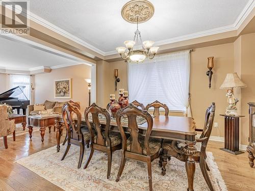 37 Red Cardinal Trail, Richmond Hill, ON - Indoor Photo Showing Dining Room