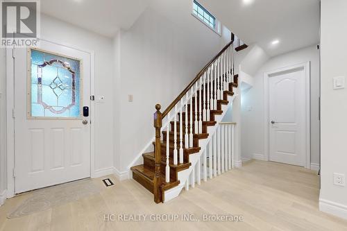 4 Teasdale Court, Aurora, ON - Indoor Photo Showing Other Room