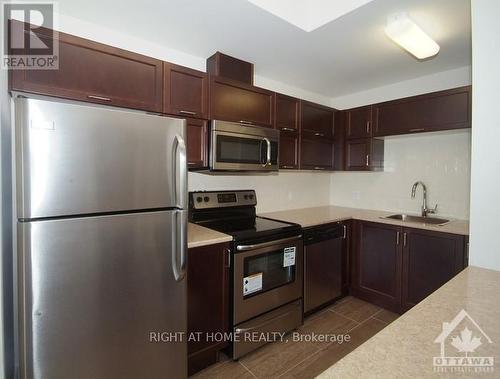 2303 - 179 Metcalfe Street, Ottawa, ON - Indoor Photo Showing Kitchen With Stainless Steel Kitchen