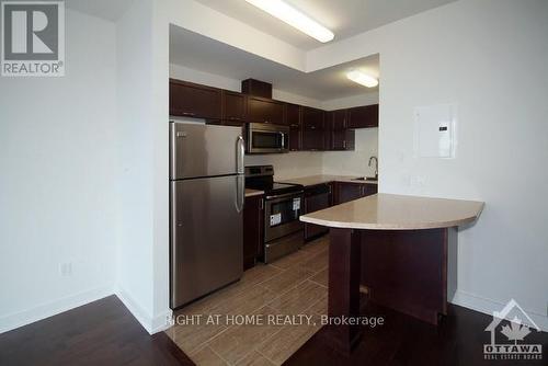 2303 - 179 Metcalfe Street, Ottawa, ON - Indoor Photo Showing Kitchen With Stainless Steel Kitchen