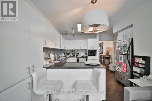 494 Summerhill Avenue, Toronto, ON - Indoor Photo Showing Kitchen