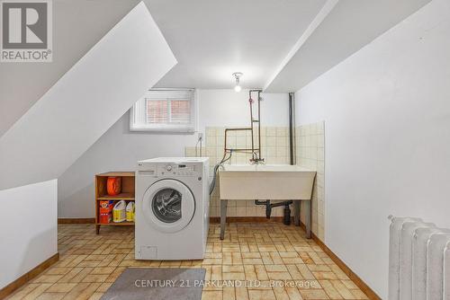 114 Rosemount Avenue, Toronto, ON - Indoor Photo Showing Laundry Room