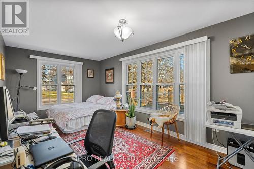 7000 Windsor Crescent, Niagara Falls, ON - Indoor Photo Showing Bedroom