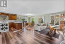 7000 Windsor Crescent, Niagara Falls, ON  - Indoor Photo Showing Living Room 