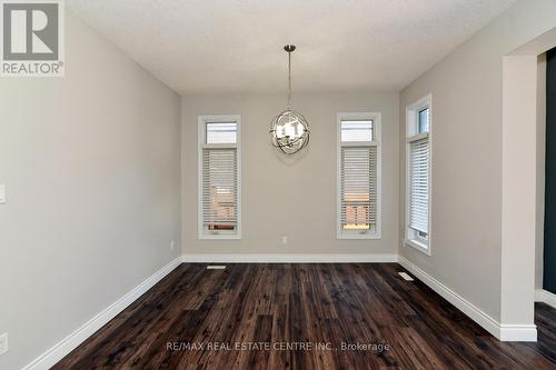 437 Tansbury Street, London, ON - Indoor Photo Showing Other Room