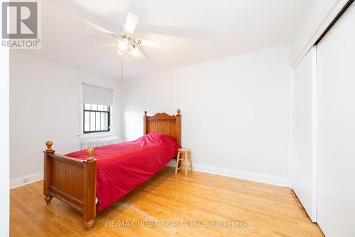 1098 Pape Avenue, Toronto, ON - Indoor Photo Showing Bedroom