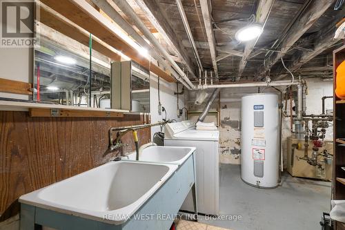 1098 Pape Avenue, Toronto, ON - Indoor Photo Showing Laundry Room