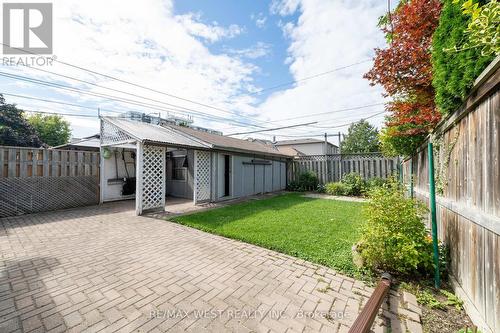 1098 Pape Avenue, Toronto, ON - Outdoor