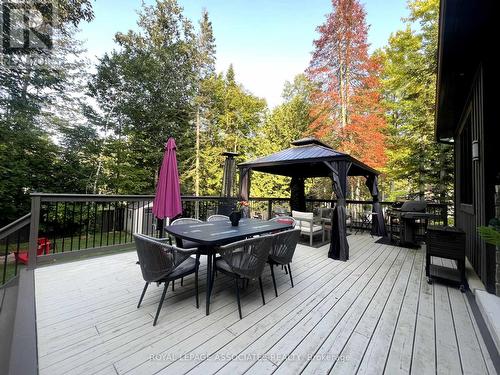 69 34Th Street N, Wasaga Beach, ON - Outdoor With Deck Patio Veranda