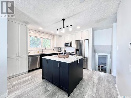 546 Highlands Terrace, Saskatoon, SK - Indoor Photo Showing Kitchen With Upgraded Kitchen