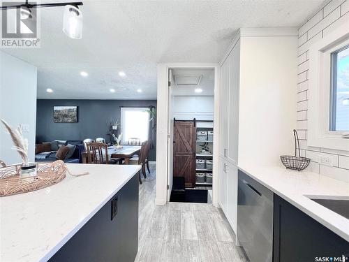 546 Highlands Terrace, Saskatoon, SK - Indoor Photo Showing Kitchen