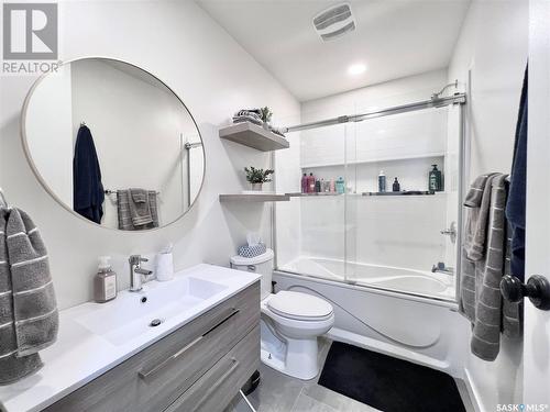 546 Highlands Terrace, Saskatoon, SK - Indoor Photo Showing Bathroom