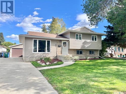 546 Highlands Terrace, Saskatoon, SK - Outdoor With Facade