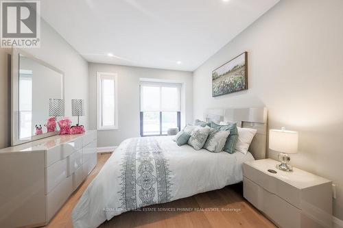 105 Tenth Street, Toronto, ON - Indoor Photo Showing Bedroom