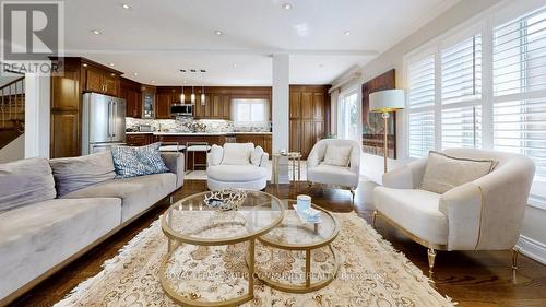 28 Preston Hill Crescent, Vaughan, ON - Indoor Photo Showing Living Room