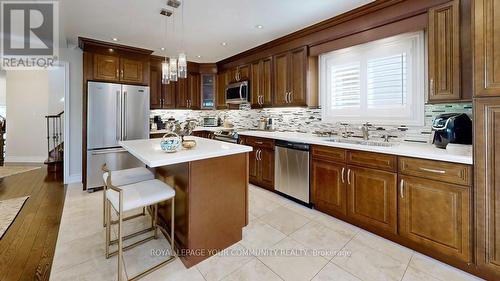 28 Preston Hill Crescent, Vaughan, ON - Indoor Photo Showing Kitchen With Stainless Steel Kitchen