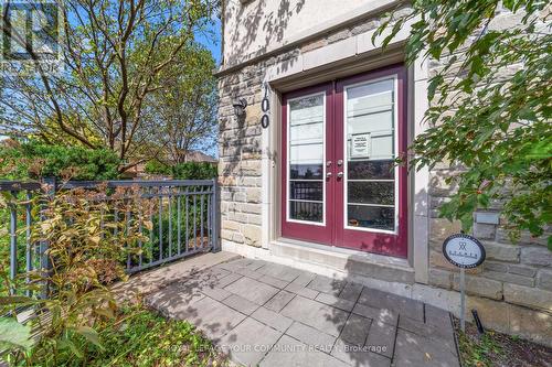 100 North Park Road, Vaughan, ON - Outdoor