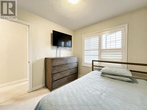 9464 Creditview Road, Brampton, ON - Indoor Photo Showing Bedroom