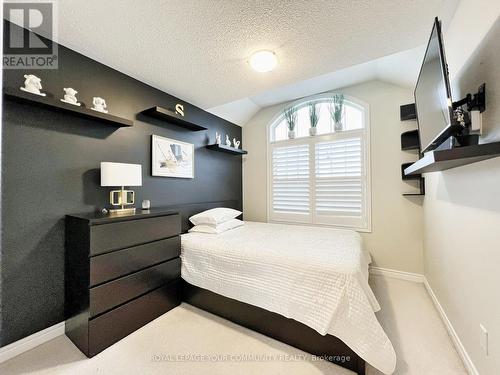 9464 Creditview Road, Brampton, ON - Indoor Photo Showing Bedroom