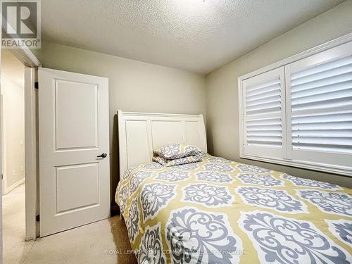 9464 Creditview Road, Brampton, ON - Indoor Photo Showing Bedroom