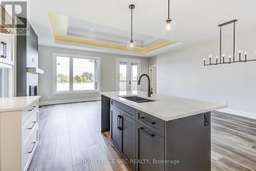 38A Neptune Drive, St. Catharines, ON - Indoor Photo Showing Kitchen With Double Sink