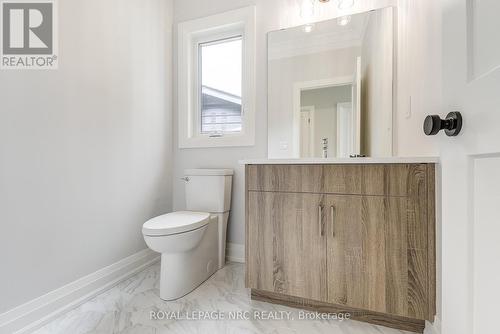 38A Neptune Drive, St. Catharines, ON - Indoor Photo Showing Bathroom