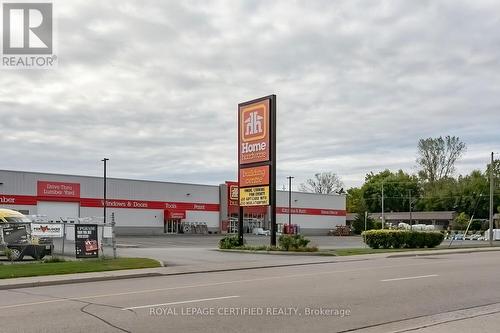 102 Tillson Avenue S, Tillsonburg, ON 