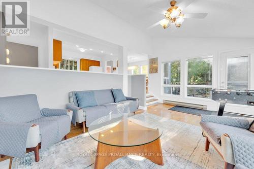 1018C Leisure Lane, North Frontenac, ON - Indoor Photo Showing Living Room