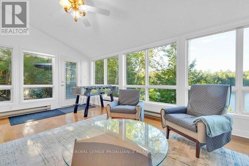 1018C Leisure Lane, North Frontenac, ON - Indoor Photo Showing Living Room