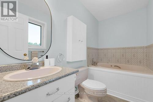 1018C Leisure Lane, North Frontenac, ON - Indoor Photo Showing Bathroom