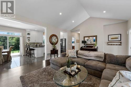 12887 County Rd 2, Cramahe (Colborne), ON - Indoor Photo Showing Living Room