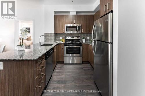 319 - 11611 Yonge Street, Richmond Hill, ON - Indoor Photo Showing Kitchen With Stainless Steel Kitchen With Upgraded Kitchen