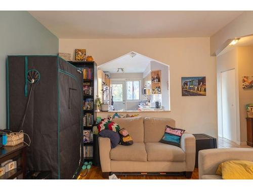 Living room - 6995 8E Avenue, Montréal (Villeray/Saint-Michel/Parc-Extension), QC - Indoor Photo Showing Other Room