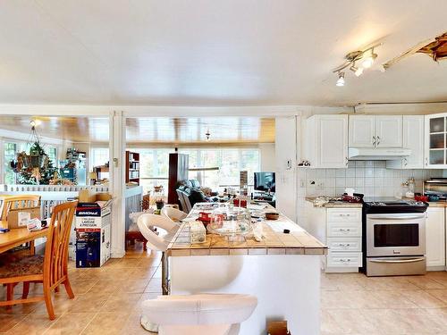 Kitchen - 991 Rue Du Rocher, Sainte-Julienne, QC - Indoor Photo Showing Kitchen