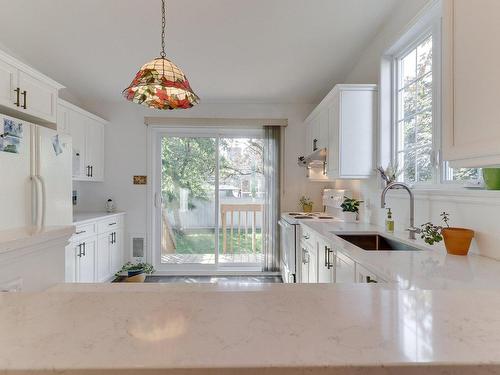 Kitchen - 4600 Rue L'Écuyer, Laval (Chomedey), QC - Indoor Photo Showing Kitchen With Upgraded Kitchen