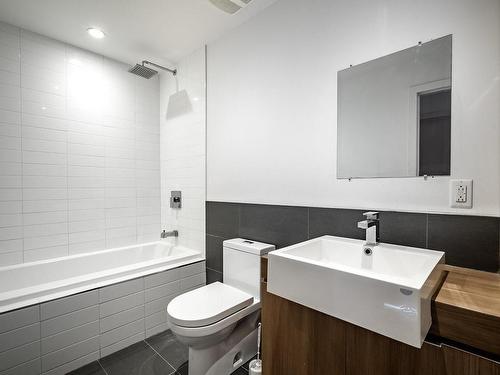 Salle de bains - 817-5077 Rue Paré, Montréal (Côte-Des-Neiges/Notre-Dame-De-Grâce), QC 