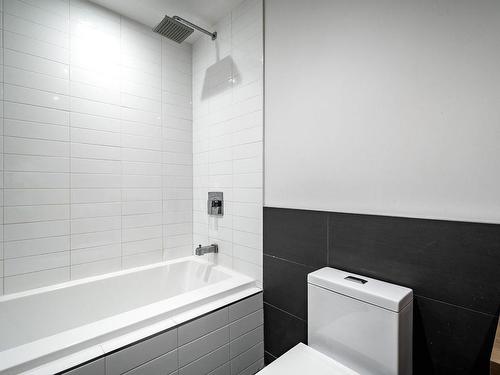 Salle de bains - 817-5077 Rue Paré, Montréal (Côte-Des-Neiges/Notre-Dame-De-Grâce), QC 