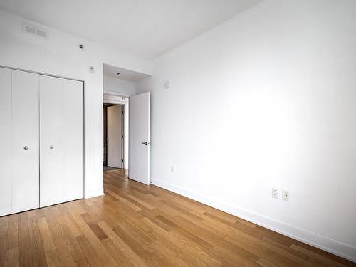 Master bedroom - 817-5077 Rue Paré, Montréal (Côte-Des-Neiges/Notre-Dame-De-Grâce), QC 