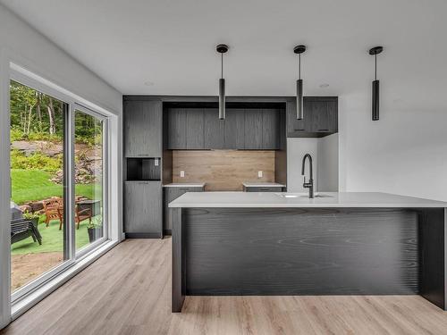 Cuisine - 6 Ch. John-Patrick-Payne, Stoneham-Et-Tewkesbury, QC - Indoor Photo Showing Kitchen With Upgraded Kitchen