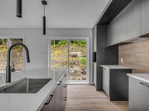 Kitchen - 6 Ch. John-Patrick-Payne, Stoneham-Et-Tewkesbury, QC - Indoor Photo Showing Kitchen With Double Sink