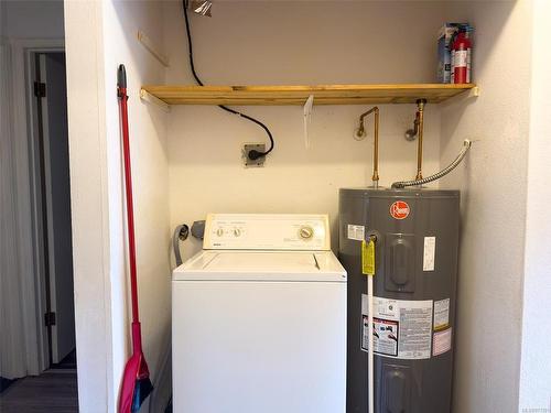 12-7077 Highland Dr, Port Hardy, BC - Indoor Photo Showing Laundry Room