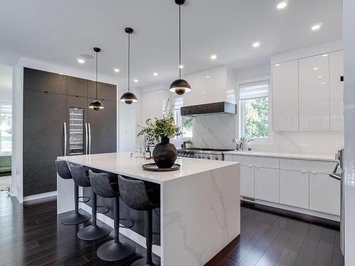 Cuisine - 218 Rue Oakridge, Baie-D'Urfé, QC - Indoor Photo Showing Kitchen With Upgraded Kitchen