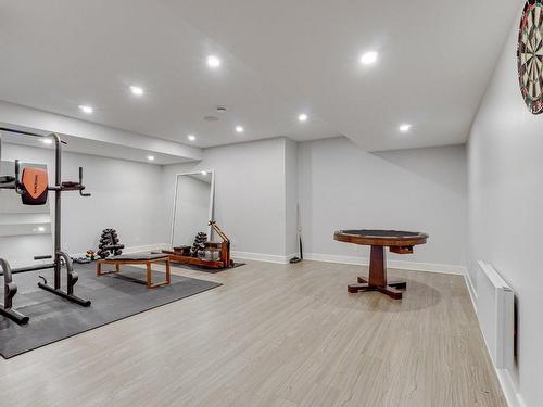 Salle de jeux - 218 Rue Oakridge, Baie-D'Urfé, QC - Indoor Photo Showing Gym Room