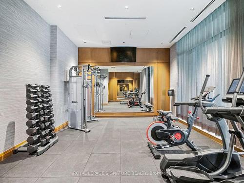 304-285 Avenue Rd, Toronto, ON - Indoor Photo Showing Gym Room