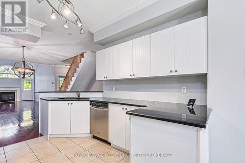 7 - 110 Napier Street, Blue Mountains, ON - Indoor Photo Showing Kitchen