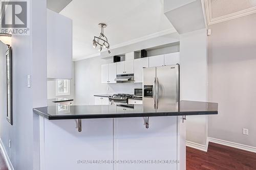 7 - 110 Napier Street, Blue Mountains, ON - Indoor Photo Showing Kitchen With Upgraded Kitchen